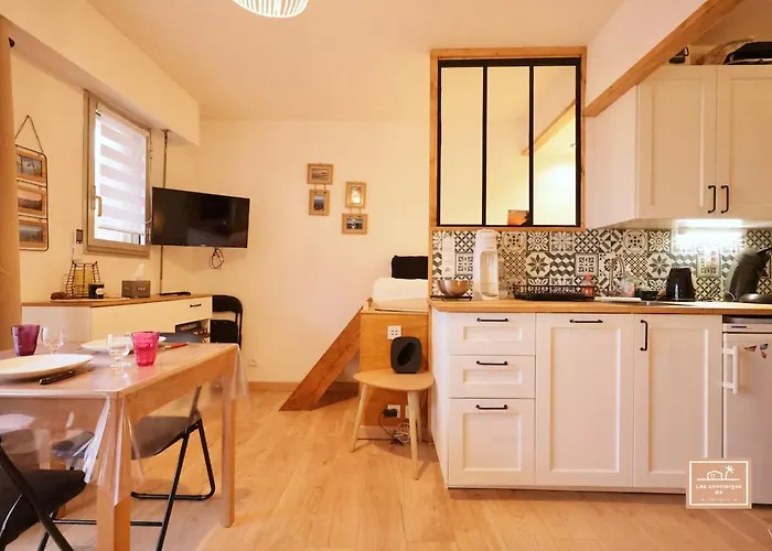 Le Heron, A Pieds Saint-Mandrier-sur-Mer