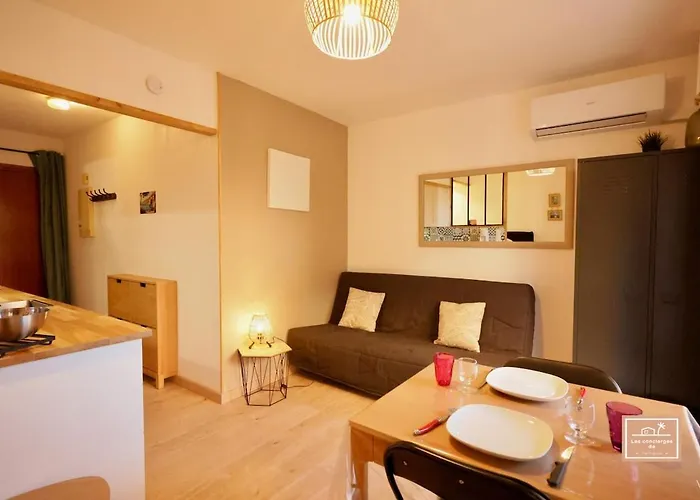 Le Heron, A Pieds Saint-Mandrier-sur-Mer